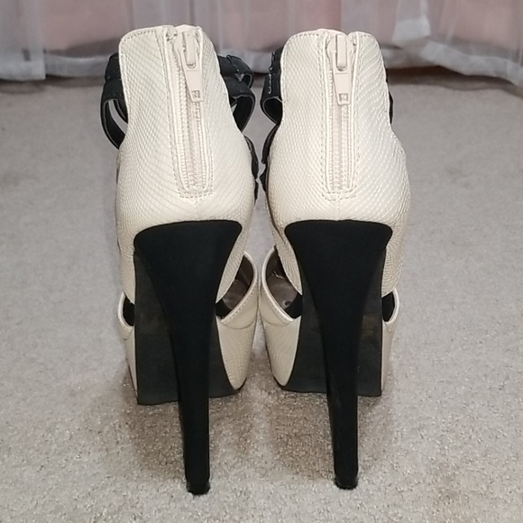 Charlotte Ruse Heels - Picture 4 of 7